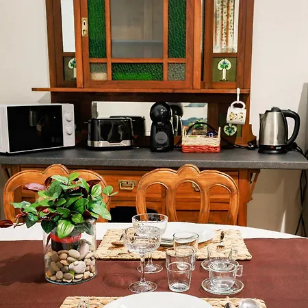 Apartment Bom Al *